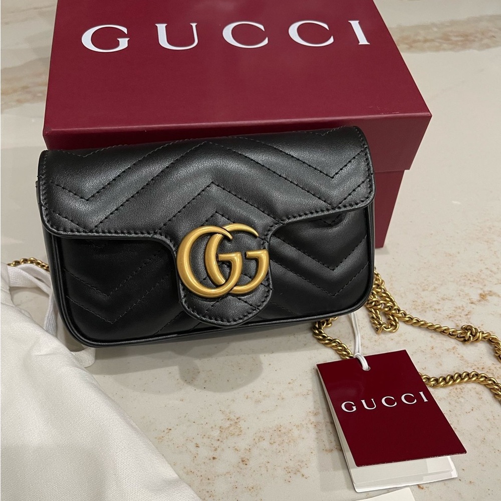 Gucci GG Marmont Super Mini Bag